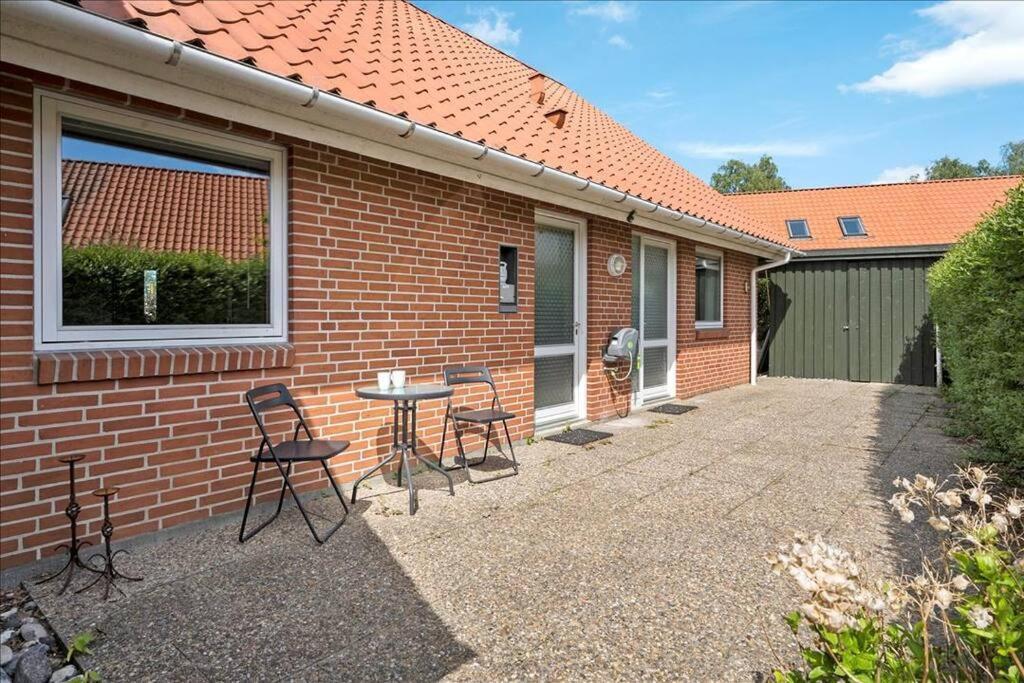 House Near Public Transport Villa Lystrup Exterior photo